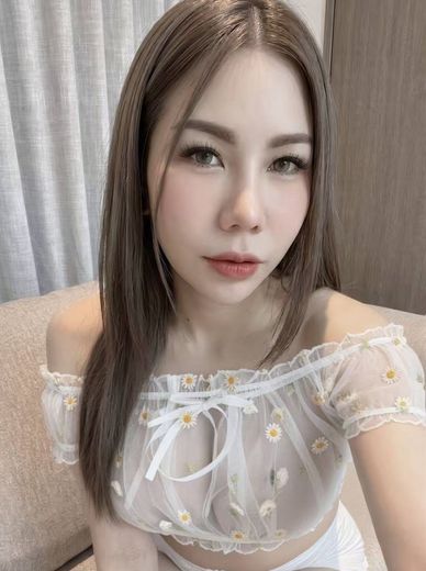 莉莉